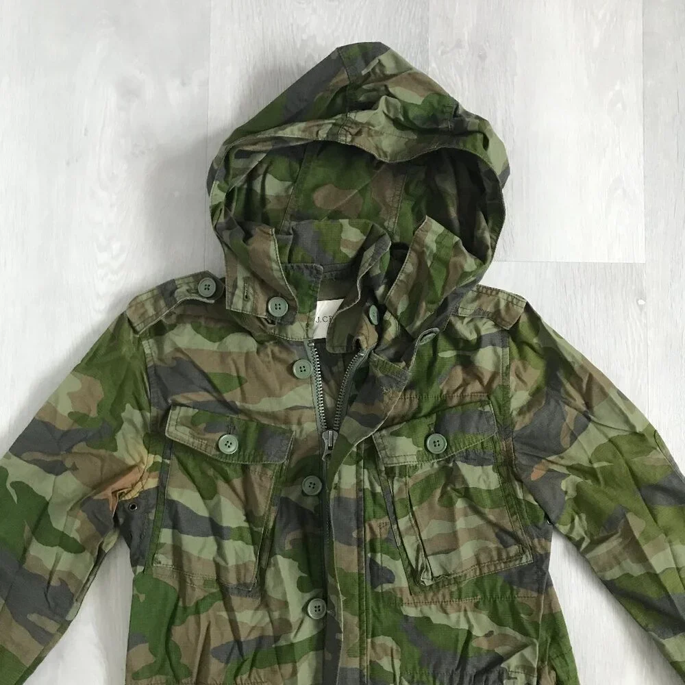 J CREW CAMO GREEN  PARKA JACKET GREEN HOODED ZIP BUTTON WOMENS XS